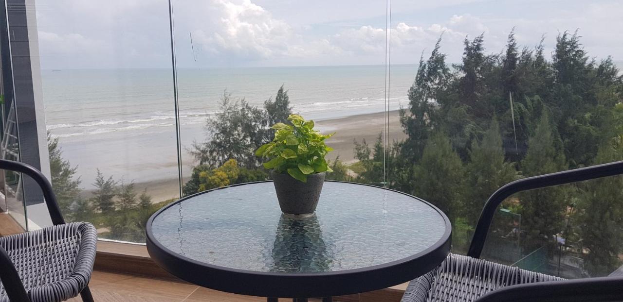 Timurbay Studio Apartment Facing Beautiful Beach Kuantan Eksteriør billede